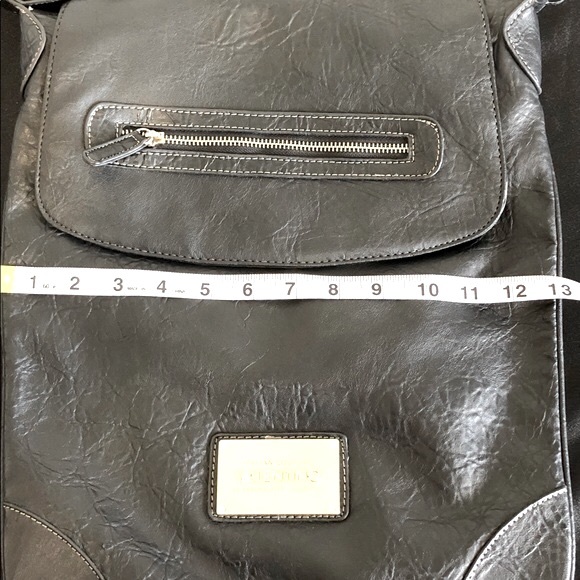 VALENTINO by Serendipity Valentino Crossbody - Picture 6 of 13